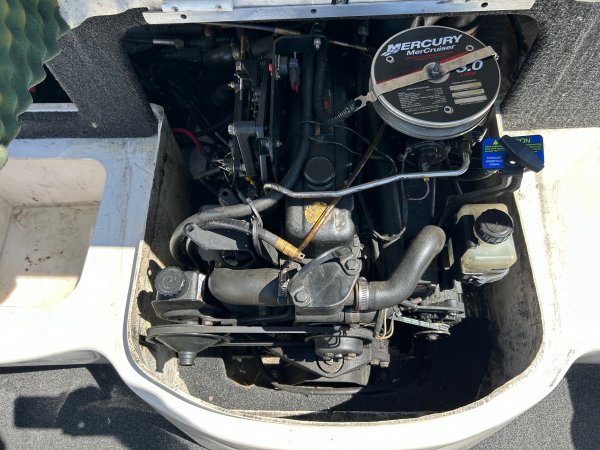 Pre-Owned 2000  powered Power Boat for sale